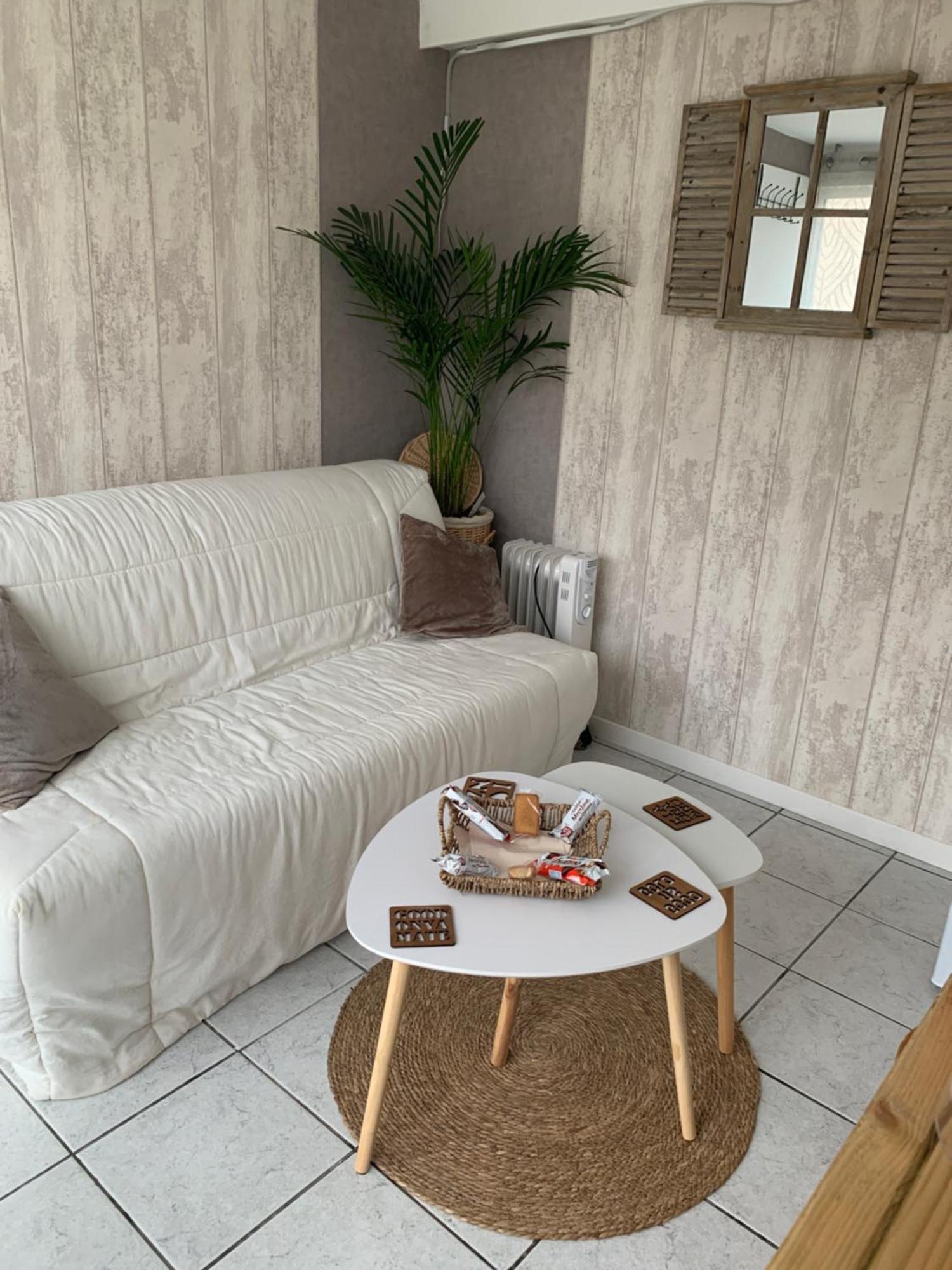 Chez Fifi&Stella Hotel Neufmoutiers-en-Brie Kültér fotó